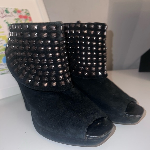 Kenneth Cole Studded Black Peep Toe Ankle Boots - Picture 2 of 14